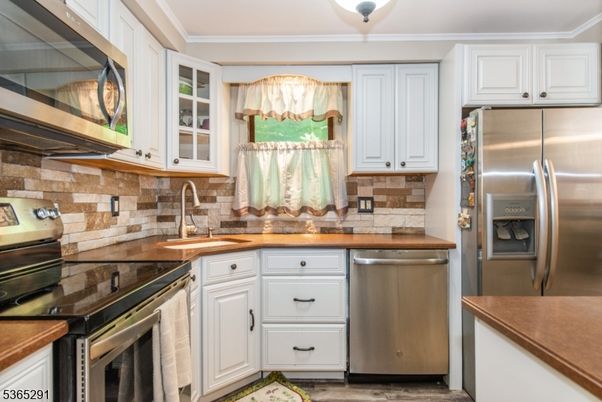 Interior, Kitchen, Stainless Steel Appliances