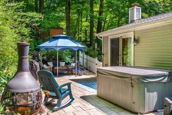 Exterior, Hot Tub