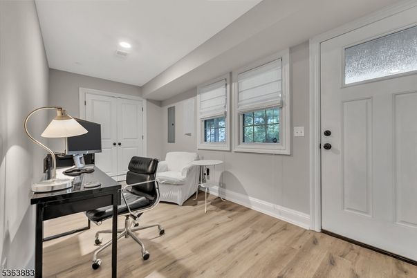 Home Office, Interior, Recessed Lighting, Wood Texture Flooring