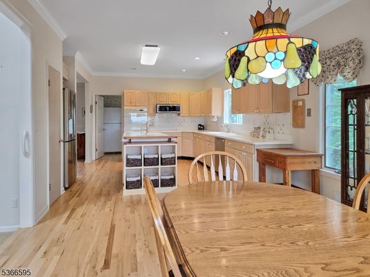 Dining room, Interior, Kitchen, Recessed Lighting, Wood Texture Flooring