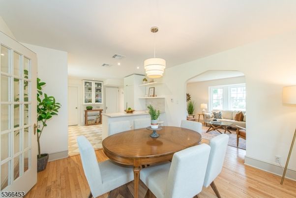 Dining room, Interior, Living room, Pendant Lights, Recessed Lighting, Wood Texture Flooring