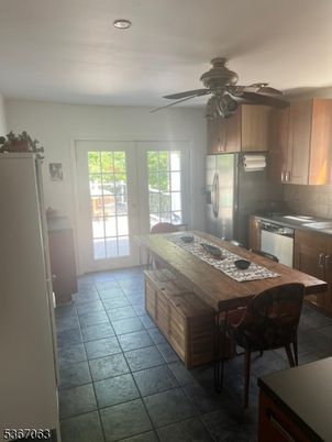Dining room, Interior, Kitchen, Recessed Lighting, Stainless Steel Appliances