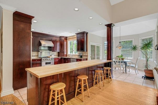 Dining room, Interior, Kitchen, Pendant Lights, Recessed Lighting, Stainless Steel Appliances