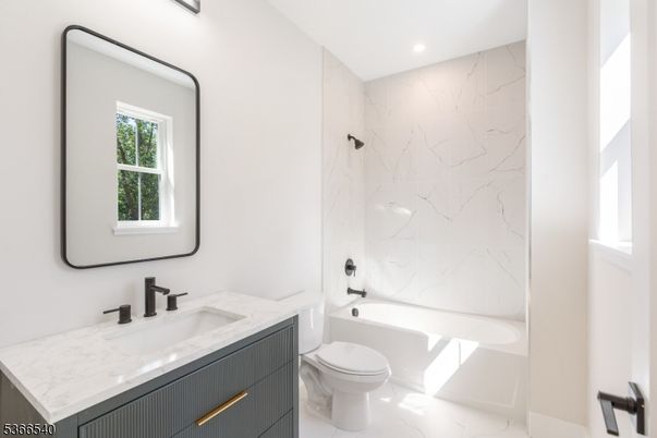 Bathroom, Interior, Marble, Marble Walls, Recessed Lighting