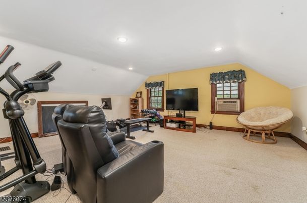 Fitness Equipment, Interior, Living room, Recessed Lighting