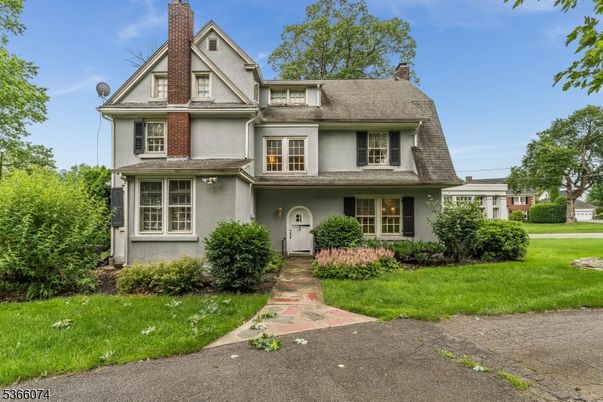 Exterior, Facade, Tudor Revival