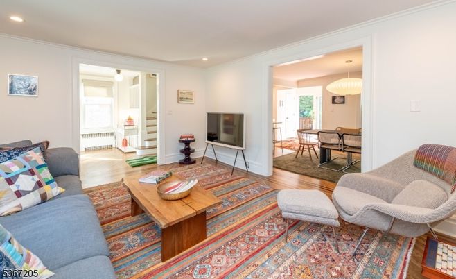 Dining room, Interior, Living room, Pendant Lights, Recessed Lighting, Wood Texture Flooring