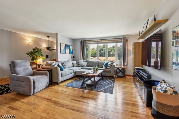 Dining room, Interior, Living room, Piano, Wood Texture Flooring