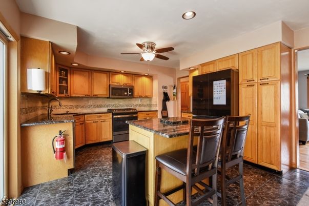 Interior, Kitchen, Recessed Lighting