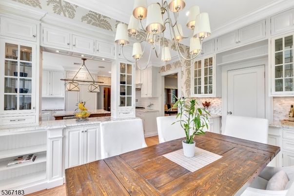 Chandelier, Dining room, Interior, Kitchen, Wood Texture Flooring