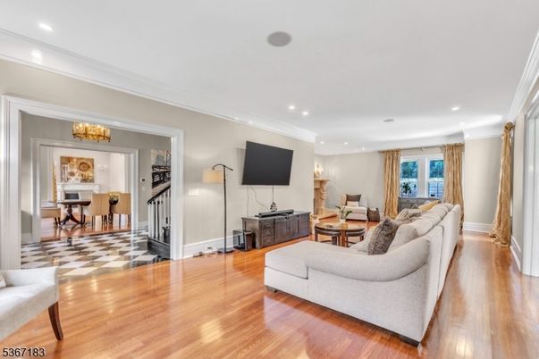 Chandelier, Interior, Living room, Recessed Lighting, Wood Texture Flooring