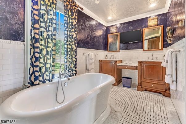 Bathroom, Free Standing Baths, Interior, Recessed Lighting
