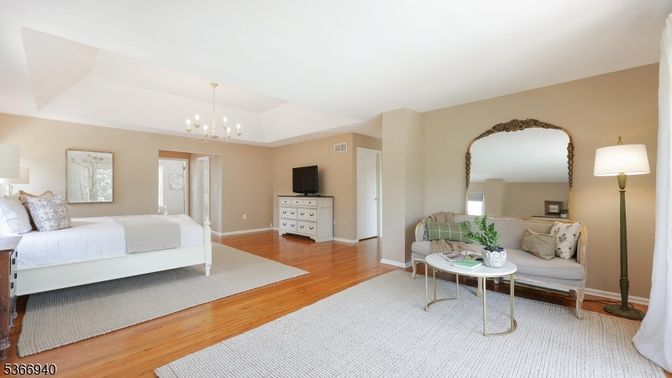 Bedroom, Chandelier, Interior, Pendant Lights, Wood Texture Flooring