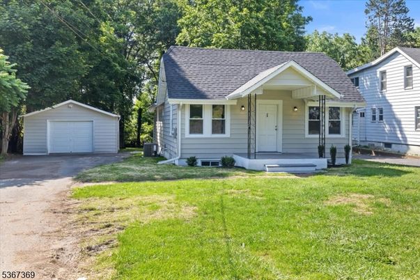 Backyard, Detached Garage, Exterior, Facade, Cape Cod