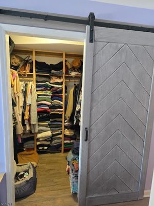 Interior, Walk-in Closets, Wood Texture Flooring