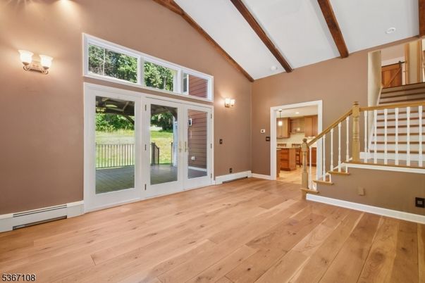 Empty room, Interior, Wooden Beams, Wood Texture Flooring