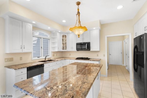 Interior, Kitchen, Pendant Lights, Recessed Lighting