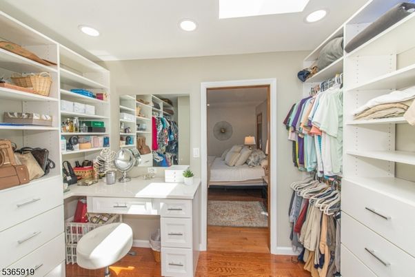Bedroom, Interior, Recessed Lighting, Walk-in Closets, Wood Texture Flooring
