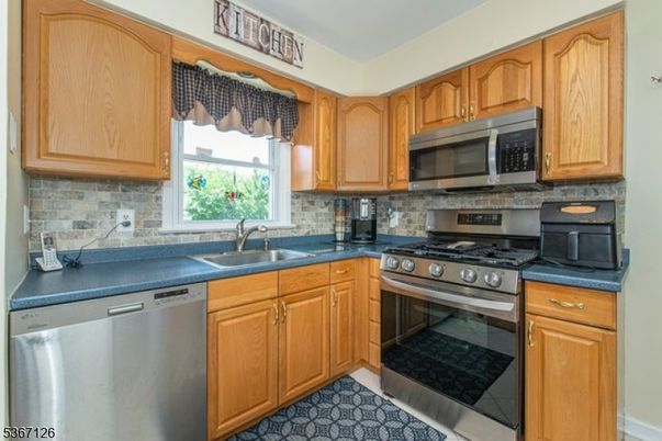 Interior, Kitchen, Stainless Steel Appliances