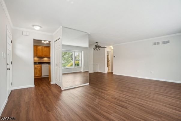 Empty room, Interior, Kitchen, Wood Texture Flooring