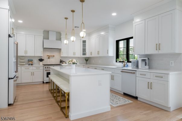 Interior, Kitchen, Pendant Lights, Recessed Lighting, Wood Texture Flooring