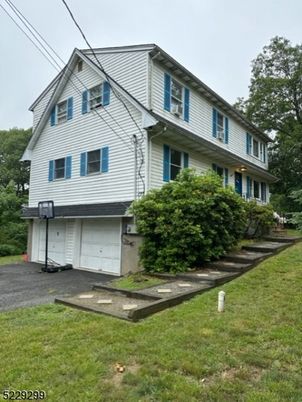 Attached, Exterior, Facade, Farmhouse