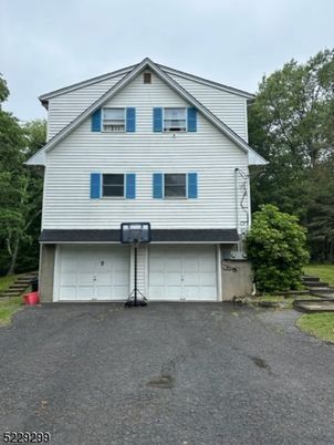 Attached, Exterior, Facade, Raised Ranch