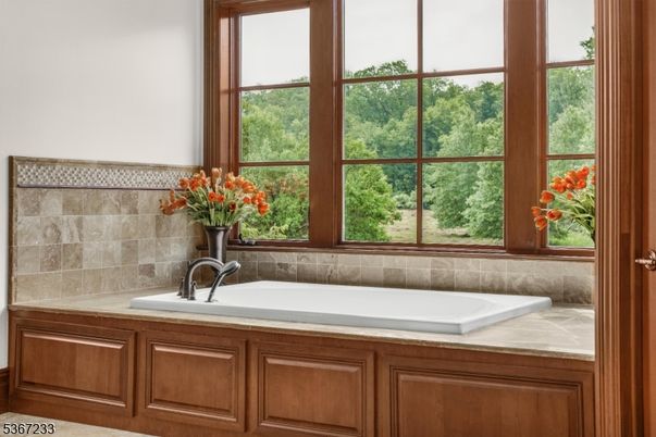 Bathroom, Interior, Tile Countertops