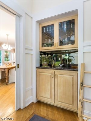 Chandelier, Interior, Kitchen, Wood Texture Flooring