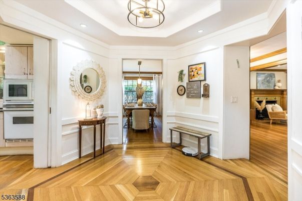 Interior, Pendant Lights, Recessed Lighting, Stainless Steel Appliances, Wood Texture Flooring