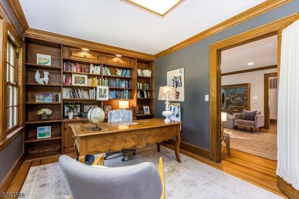 Home Office, Interior, Recessed Lighting, Wood Texture Flooring