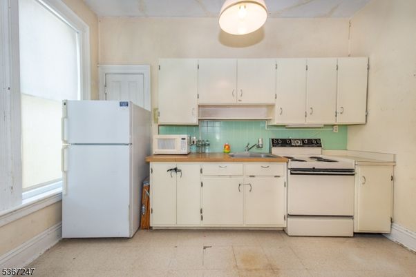 Interior, Kitchen