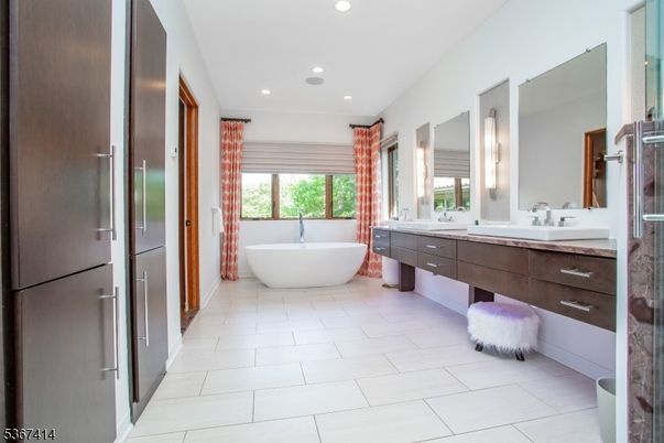 Bathroom, Dual Sink Vanities, Free Standing Baths, Interior, Recessed Lighting