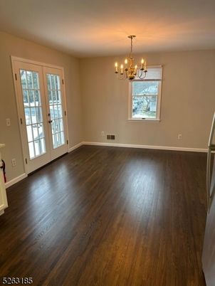 Chandelier, Empty room, Interior, Wood Texture Flooring