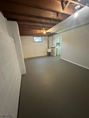 Empty room, Interior, Wooden Beams, Wooden Ceilings
