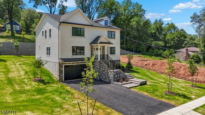 Attached, Exterior, Facade, Farmhouse