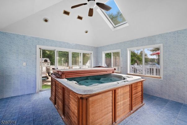Hot Tub, Interior, Recessed Lighting