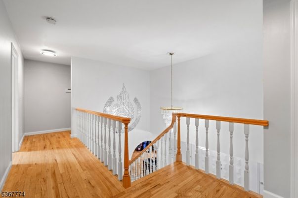 Interior, Pendant Lights, Wood Texture Flooring