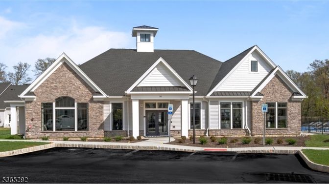 Exterior, Facade, Brick Facade, Brick Traditional