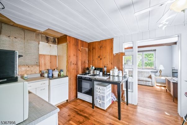 Interior, Kitchen, Wood Texture Flooring, Wooden Walls