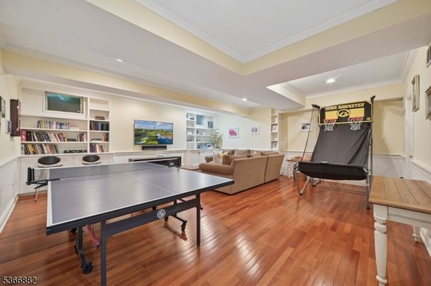 Game Room, Interior, Living room, Piano, Recessed Lighting, Wood Texture Flooring