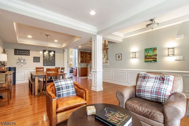 Chandelier, Dining room, Interior, Living room, Recessed Lighting, Wood Texture Flooring