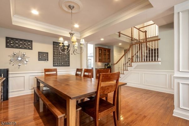 Chandelier, Dining room, Interior, Recessed Lighting, Wood Texture Flooring