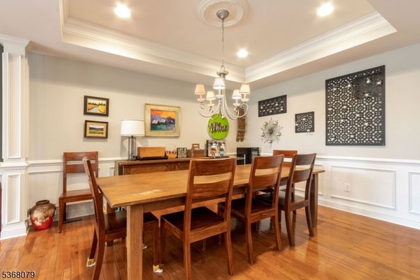 Chandelier, Dining room, Interior, Recessed Lighting, Wood Texture Flooring
