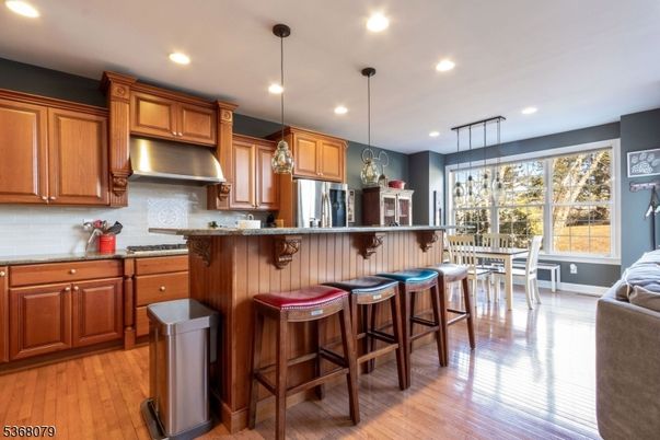 Dining room, Interior, Kitchen, Pendant Lights, Recessed Lighting, Wood Texture Flooring
