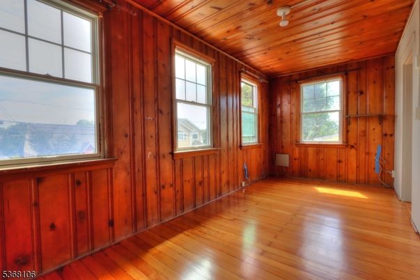 Empty room, Interior, Wooden Ceilings, Wood Texture Flooring, Wooden Walls