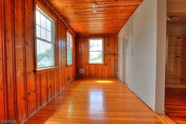 Empty room, Interior, Wooden Ceilings, Wood Texture Flooring, Wooden Walls