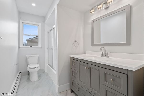 Bathroom, Interior, Marble, Recessed Lighting