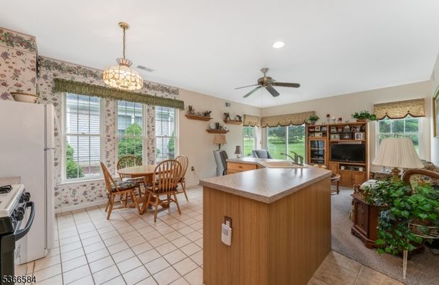Dining room, Interior, Recessed Lighting