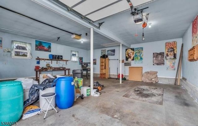 Garage, Interior